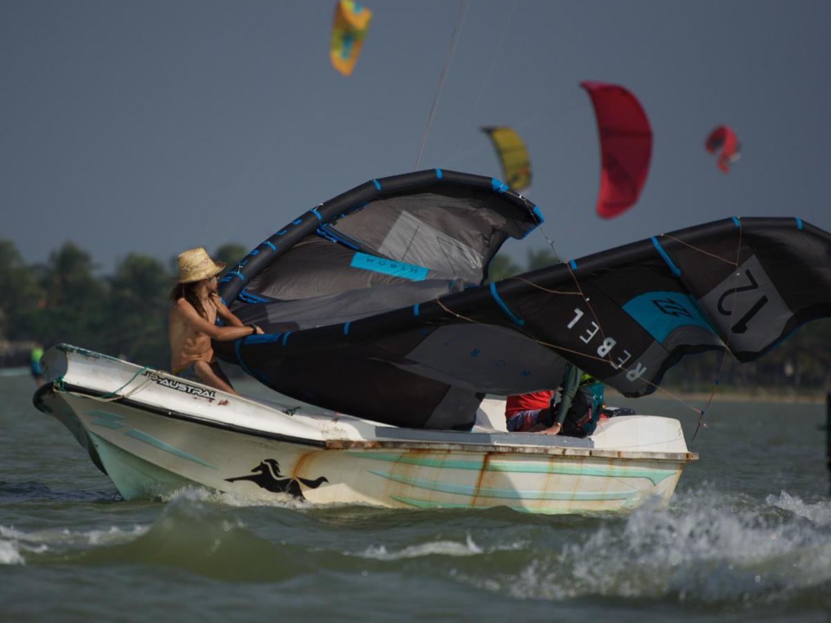 De Silva Wind Resort Kalpitiya - Kitesurfing School Sri Lanka Eksteriør bilde